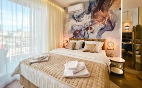 Waterfront Luxury Suites